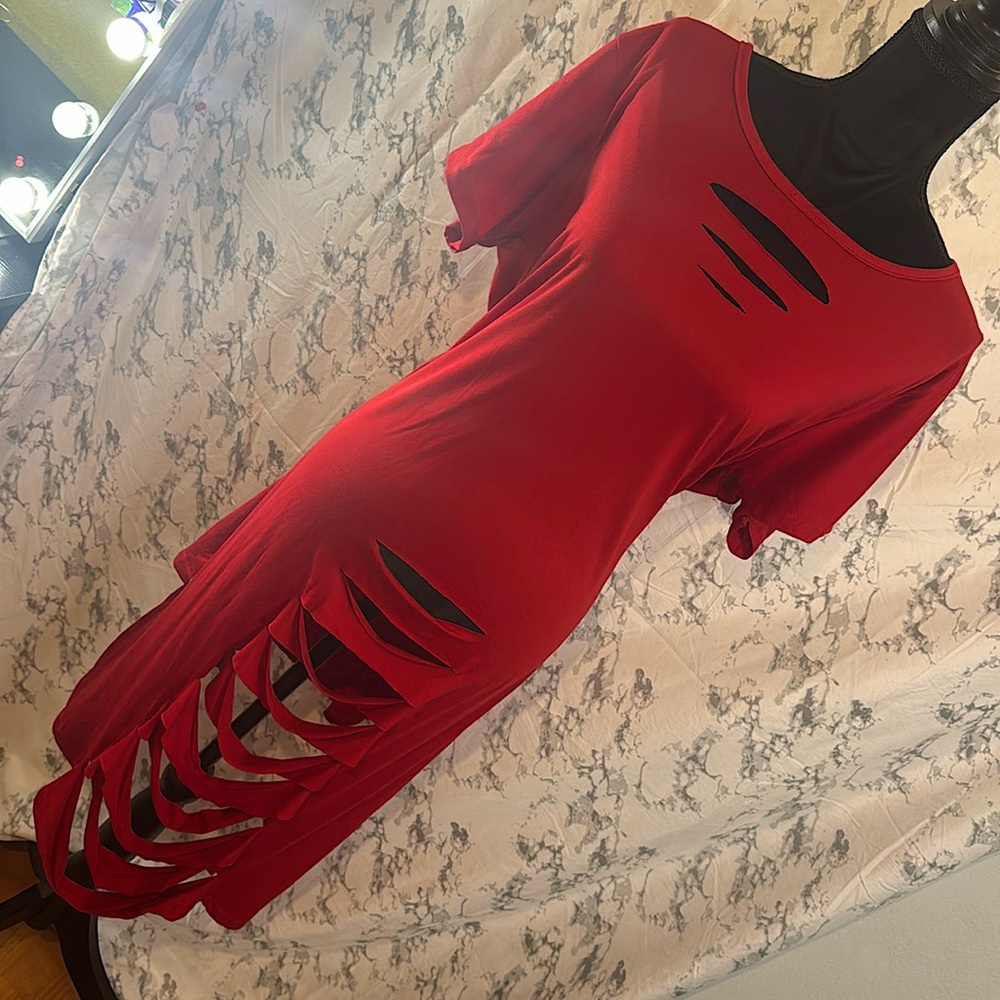 Cut out asymmetrical shirt